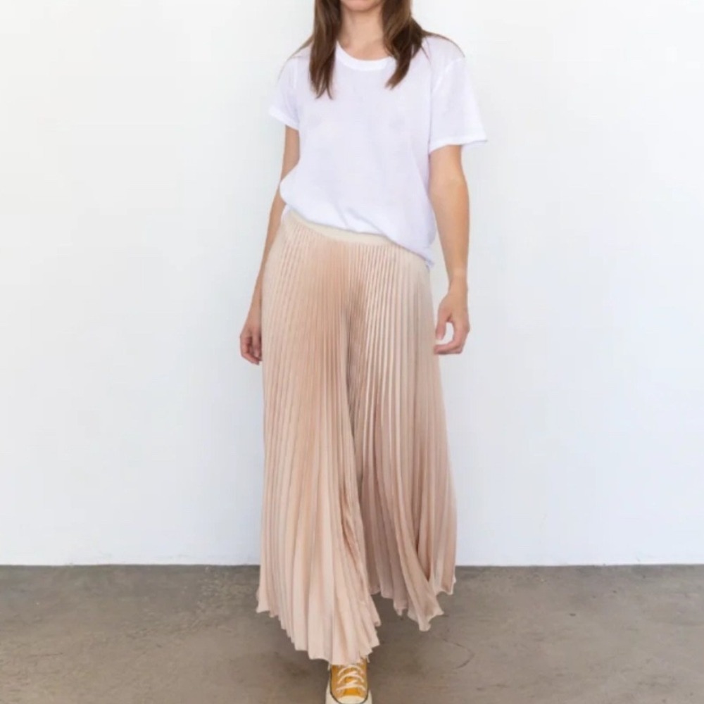 NEW WITH TAGS Loyd/Ford Benedetto Satin Pleated Midi Skirt Taupe Size 1 Small